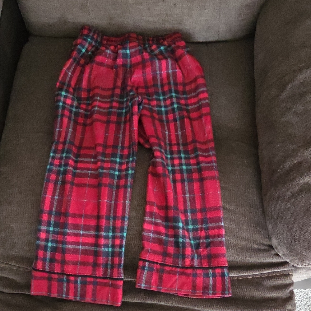 Wondershop Red and Green Plaid Kids Pajama Set - Picture 5 of 6
